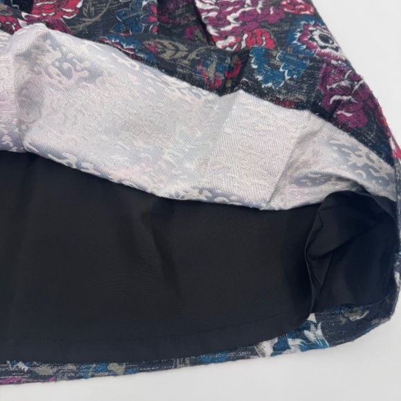 Loft Ann Taylor Skirt Women 8 Gray Metallic Floral Pleated Fairy Office Short - Picture 6 of 10